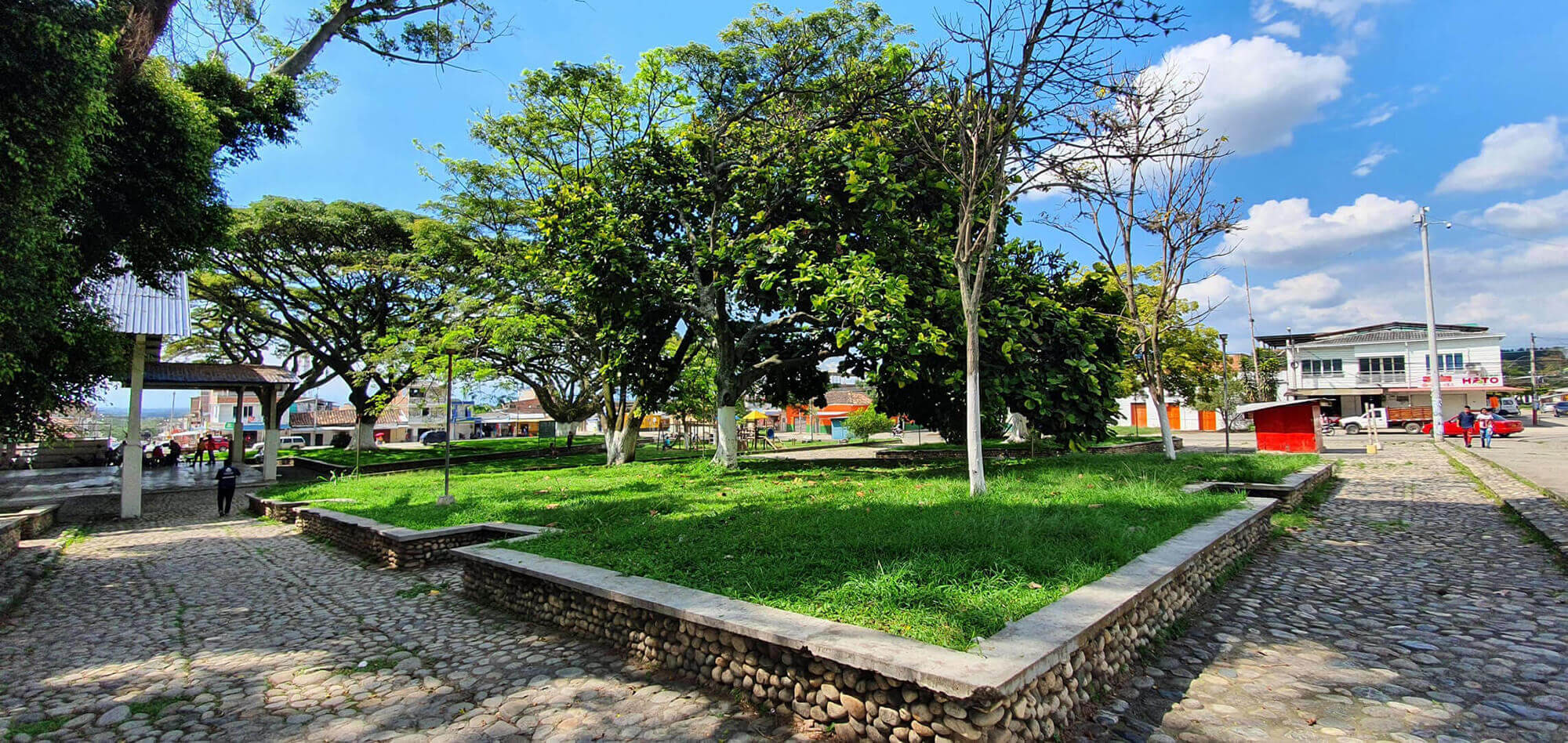 “Parque de la plazoleta municipal Nizar Bonilla”. Fotografía: Jaír Cerón Velasco para el CNMH, 2020.